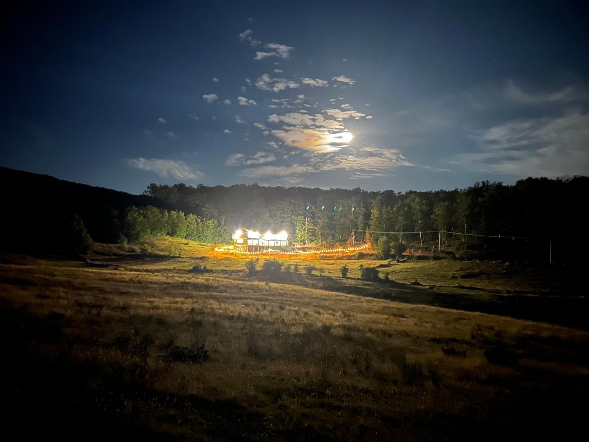 Bujtina Shehu Hotel Kukes Buitenkant foto