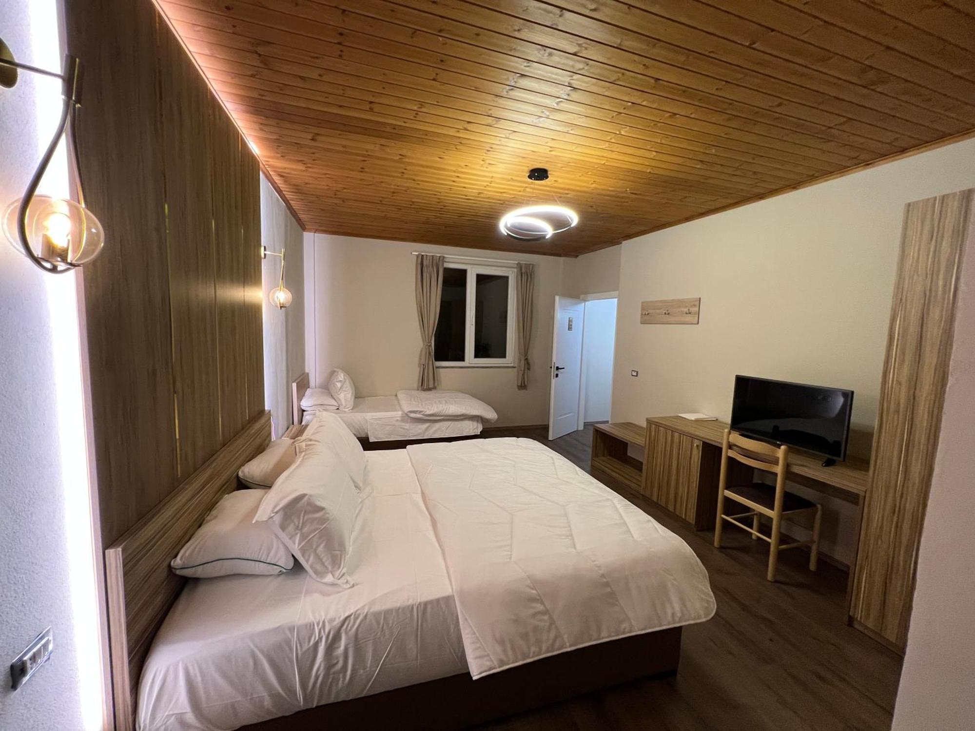 Bujtina Shehu Hotel Kukes Buitenkant foto